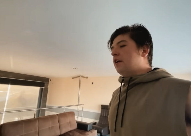 Así es la lujosa mansión de Fofo Márquez